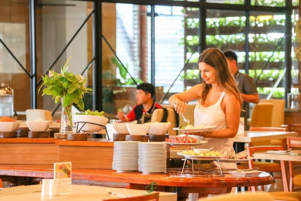 Crystal Jade Hotel Rayong Zewnętrze zdjęcie