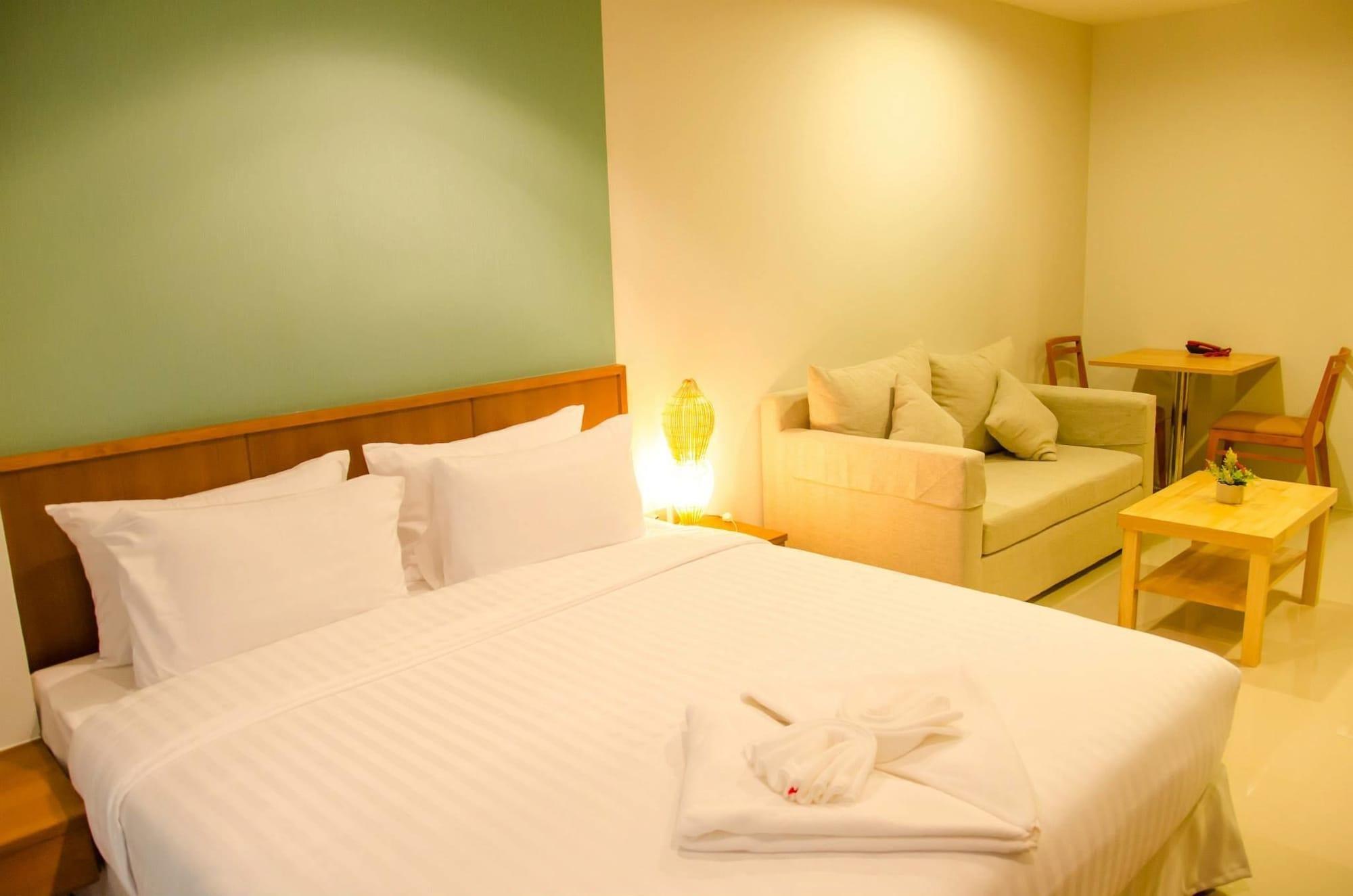 Crystal Jade Hotel Rayong Zewnętrze zdjęcie